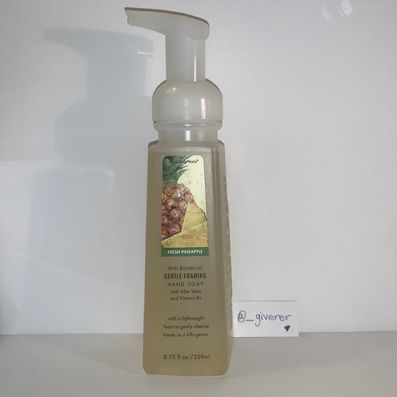 Fresh Pineapple 🍍 Gentle Foaming Anti-bacterial Hand Soap - Picture 1 of 5